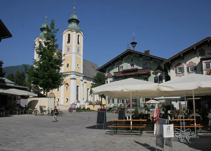 In Hopfgarten Near Bus *