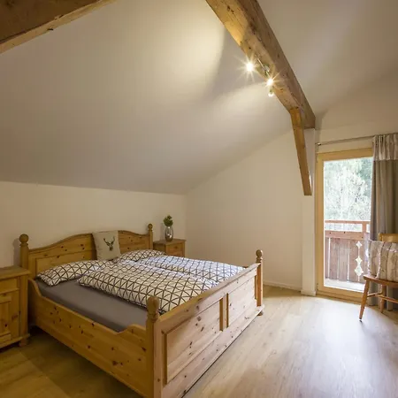 In Hopfgarten Near Bus * 布里克森谷地霍普夫加尔滕