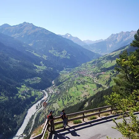 In Hopfgarten Near Bus