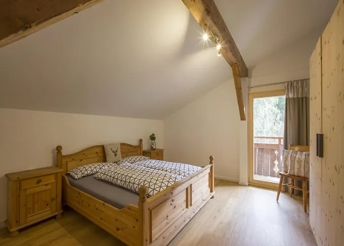 In Hopfgarten Near Bus * Hopfgarten im Brixental